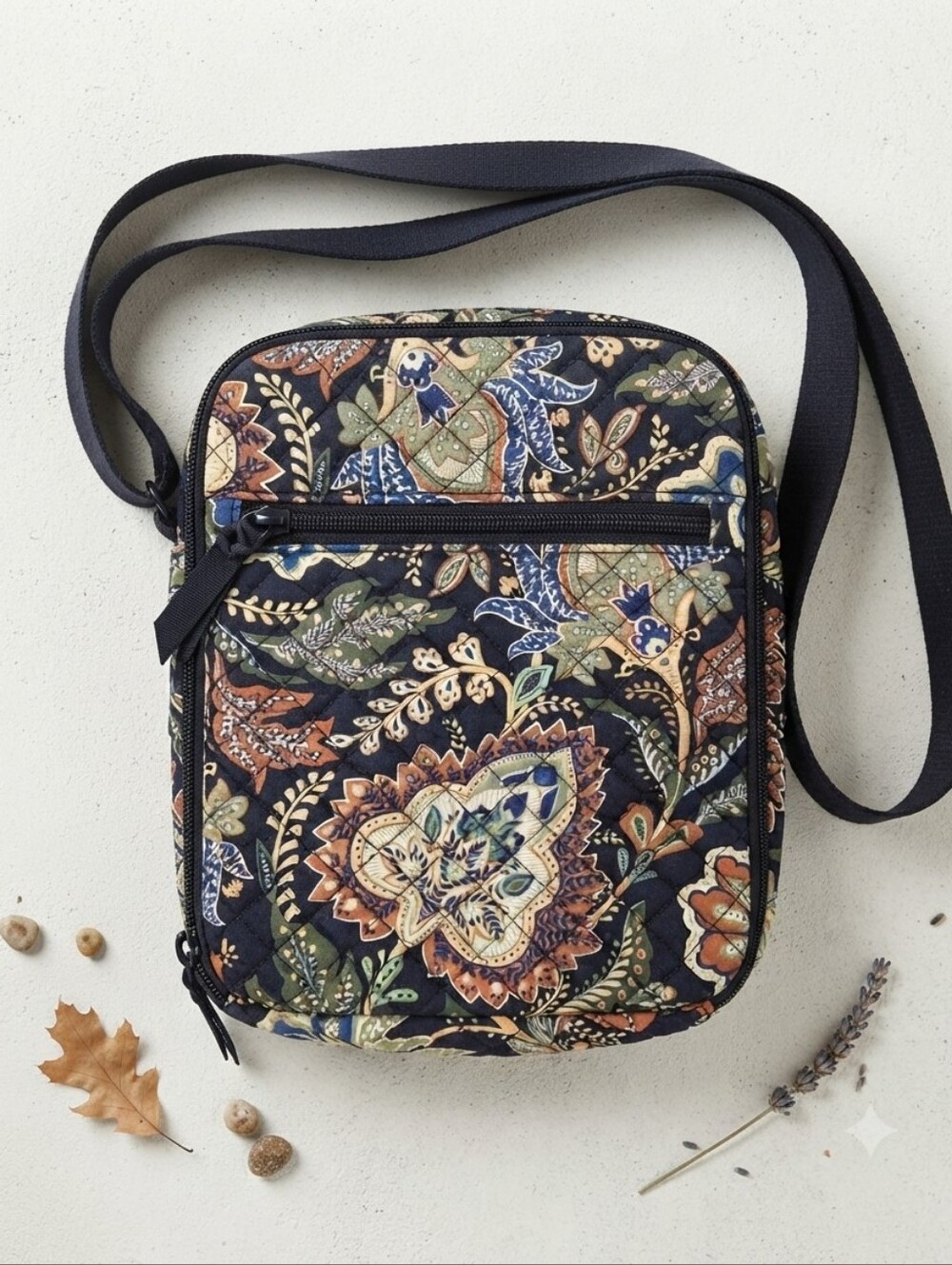 Vera Bradley Insulated Navy Camofloral Lunch Bag